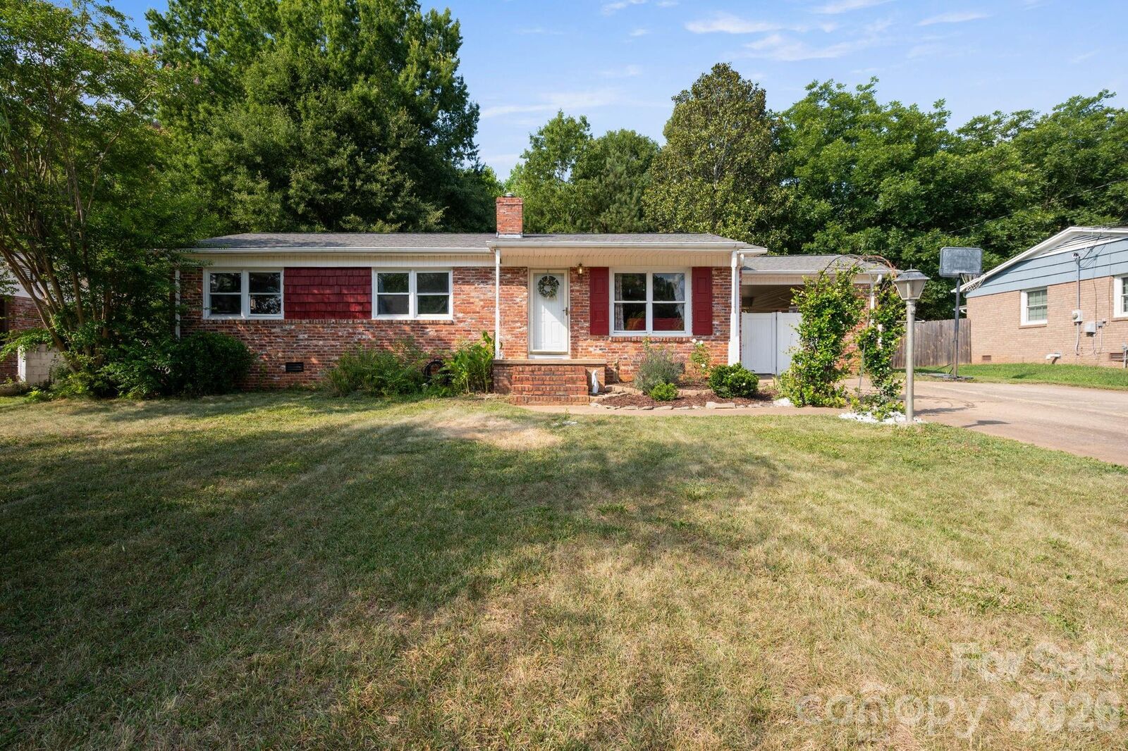 Property Photo:  203 Kenwood Drive  NC 28150 