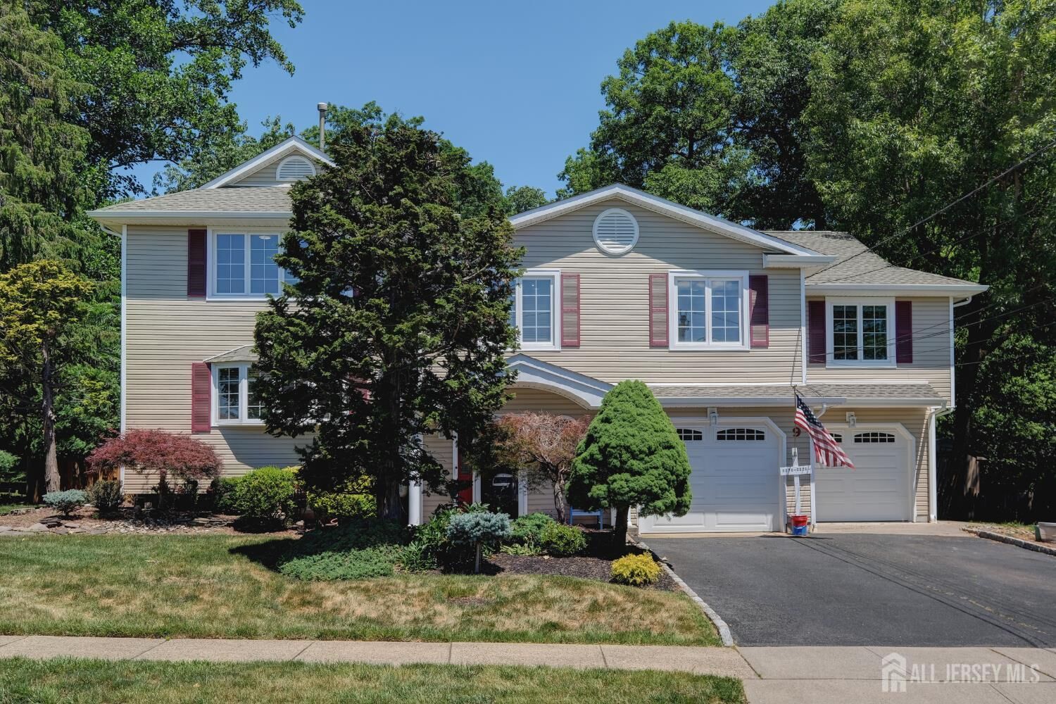 Property Photo: 9 Paris Avenue NJ 08820