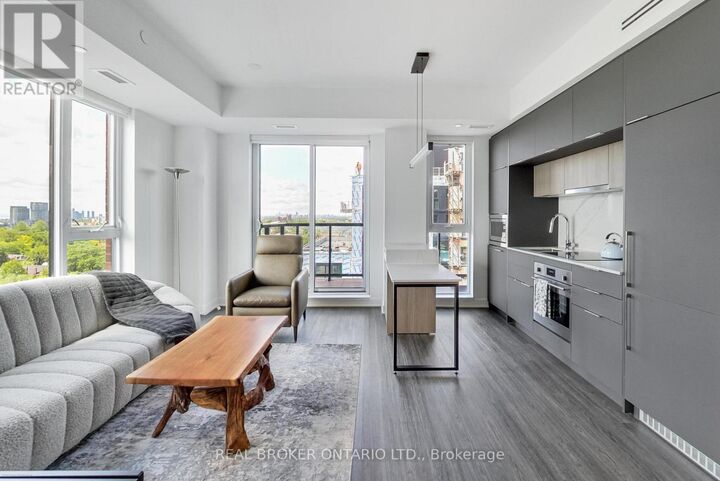Property Photo: 185 Alberta Avenue 1207 ON M6C 0A5