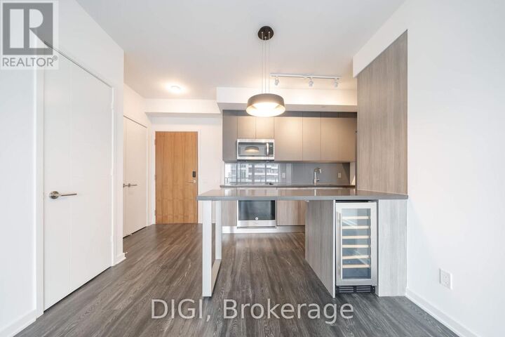 Property Photo:  25 Selby Street 1504  ON M4Y 0E6 