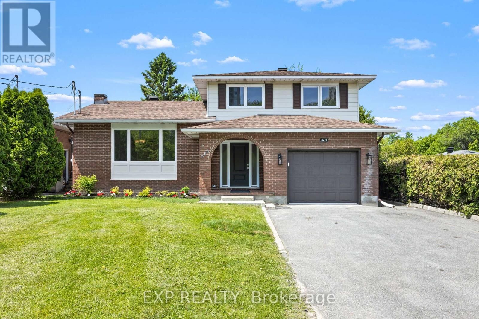 Property Photo:  869 Maryland Avenue  ON K2C 3L2 