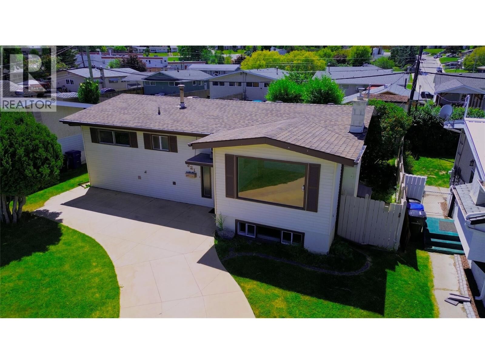 Property Photo: 321 11th Street BC V1C 1V1