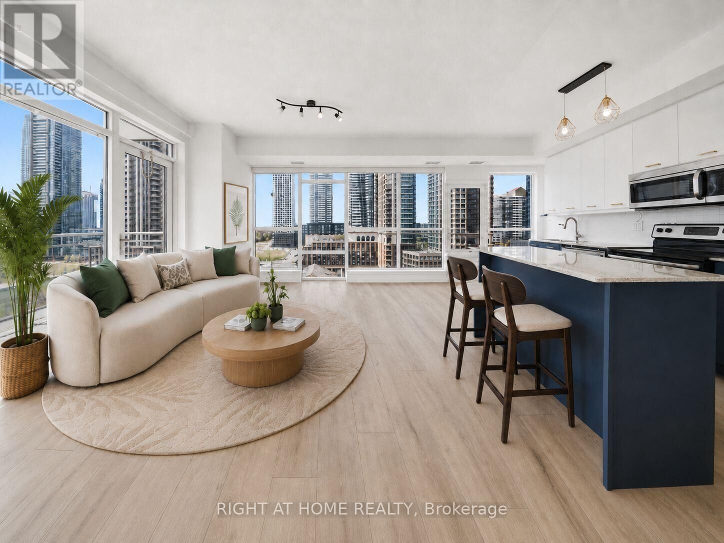 Property Photo:  365 Prince Of Wales Drive 1105  ON L5B 0G6 