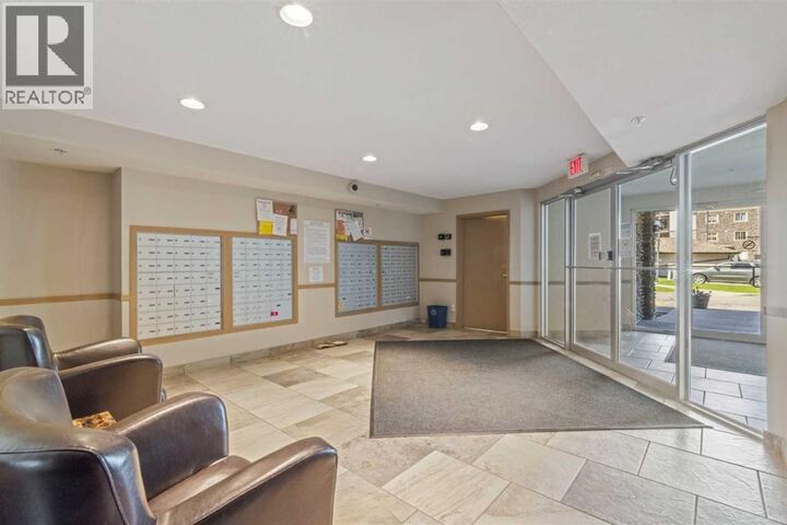 Property Photo:  8 Bridlecrest Drive Southwest  AB T2Y 0H7 