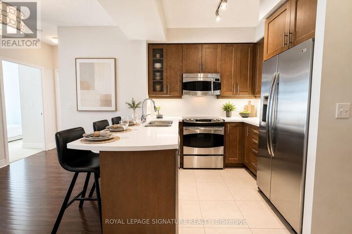 Property Photo:  1910 Lake Shore Boulevard 1109  ON M4S 1A2 