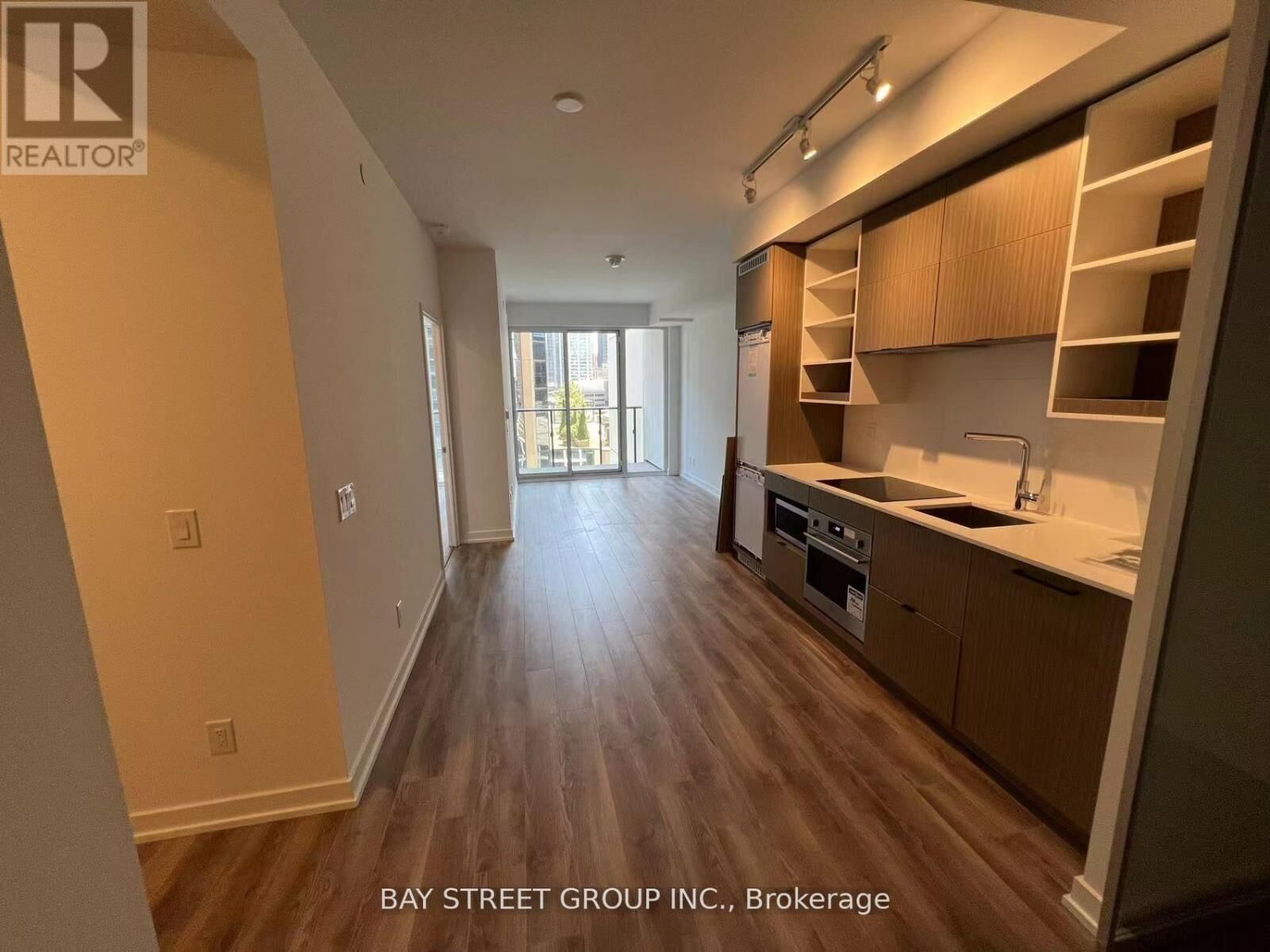 Property Photo: 20 Edward Street 1109 ON M5G 1C9