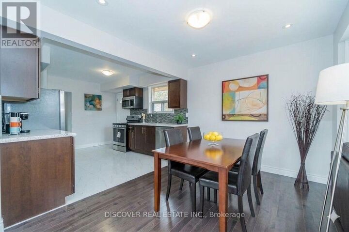 Property Photo: 14 Donata Drive ON L5M 1T3
