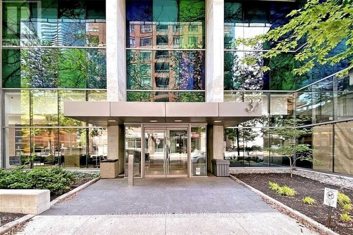 Property Photo:  37 Grosvenor Street 608  ON M4Y 3G5 