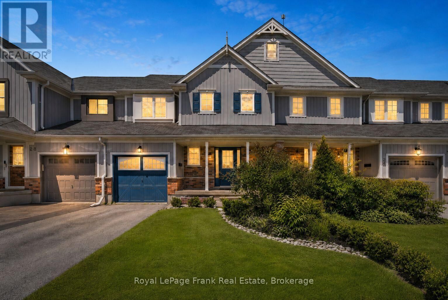 Property Photo:  26 Fallingbrook Crescent  ON K9V 0B3 