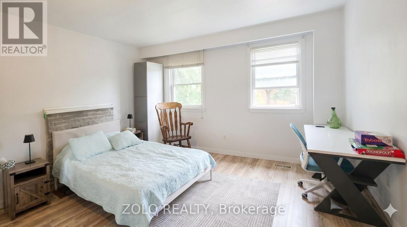 Property Photo:  20 Bridesburg Drive 3  ON M9R 2K3 