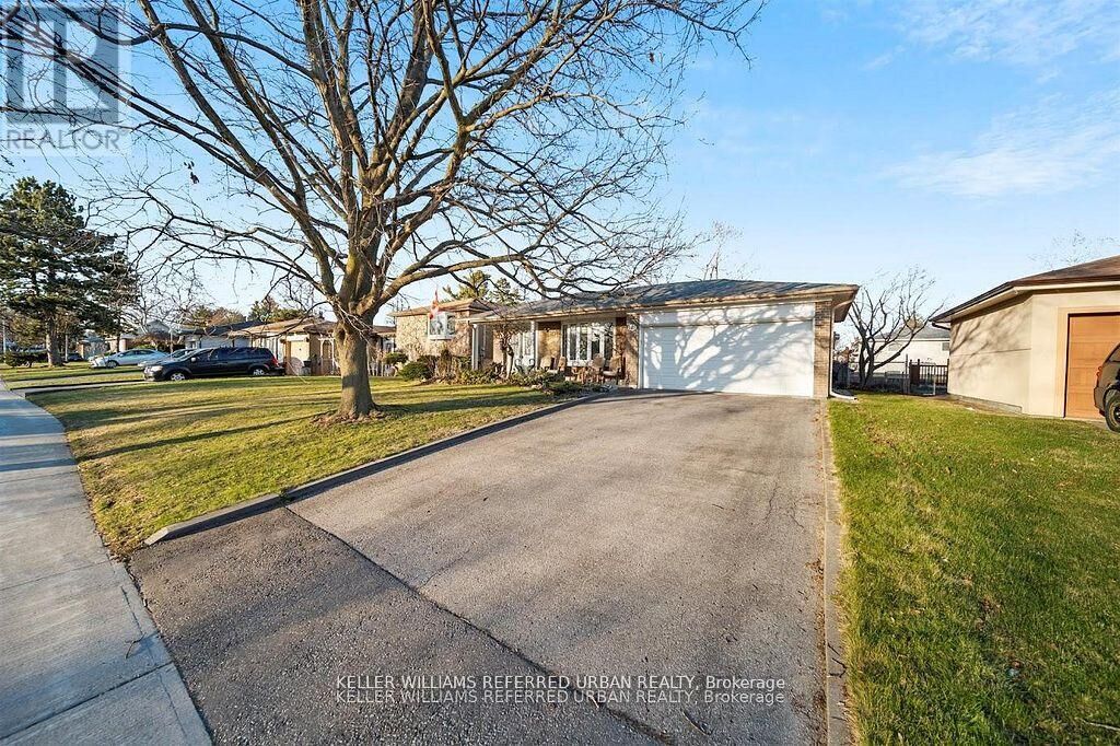 Property Photo: 181 Centennial Road Lower ON M1C 2A1