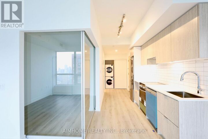 Property Photo:  395 Bloor Street East 5011  ON M4W 0B4 