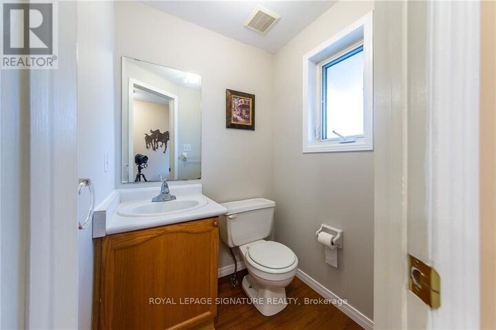 Property Photo:  426 Downsview Place  ON N2K 3T9 