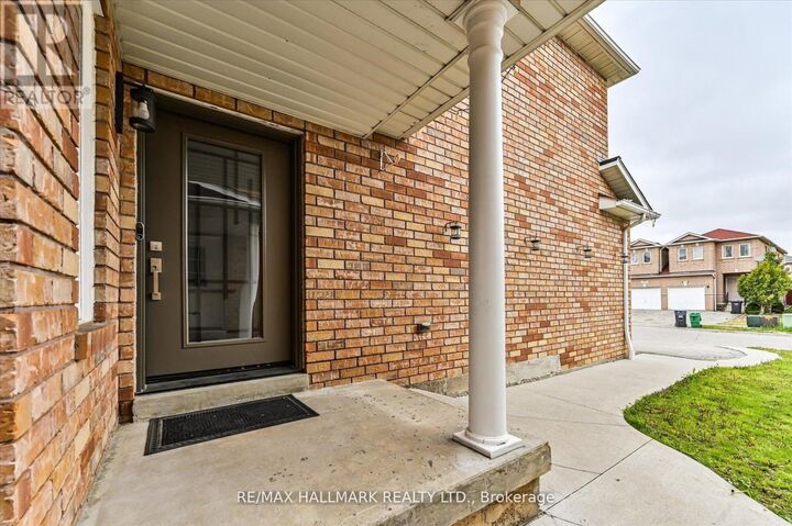 Property Photo:  5936 Candlebrook Court Lease  ON L5V 2V5 