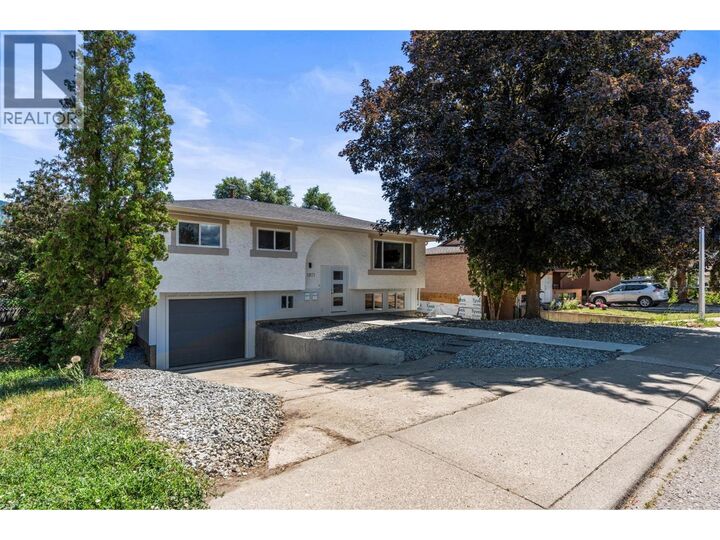 Property Photo: 1907 19 Street BC V1T 8E6