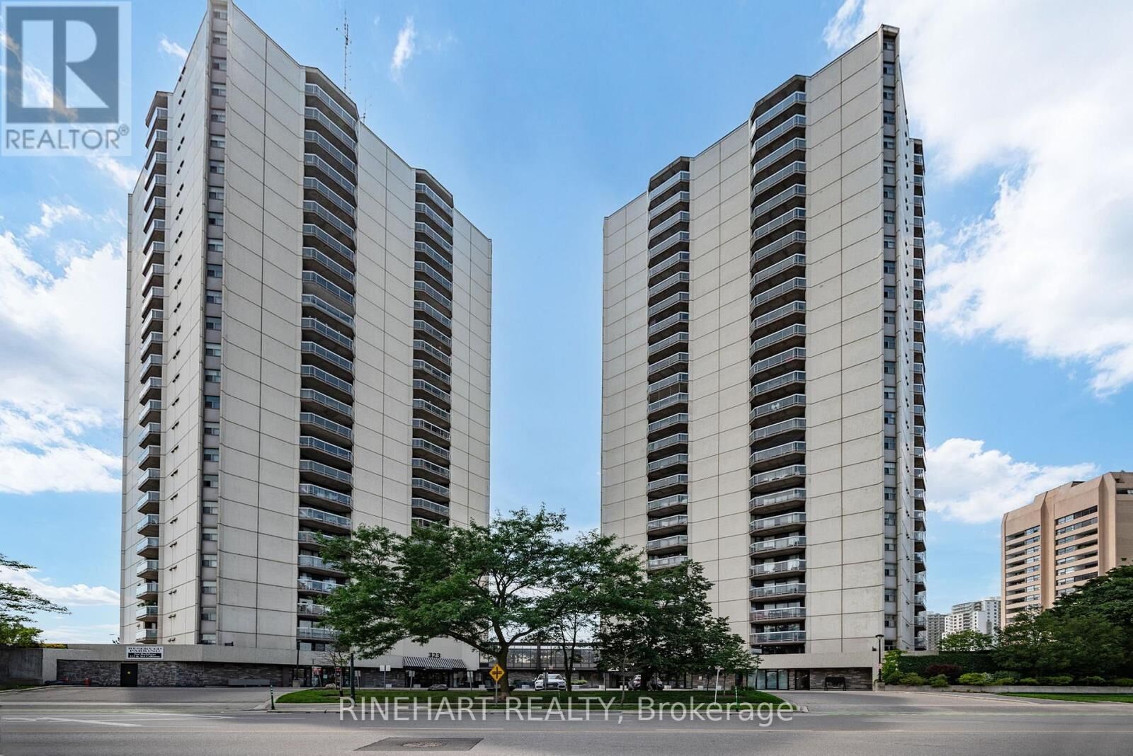 Property Photo:  363 Colborne Street 2701  ON N6B 3N3 