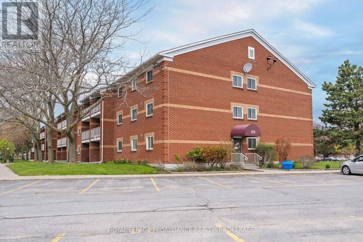 Property Photo:  573 Armstrong Road 306  ON K7M 8J8 