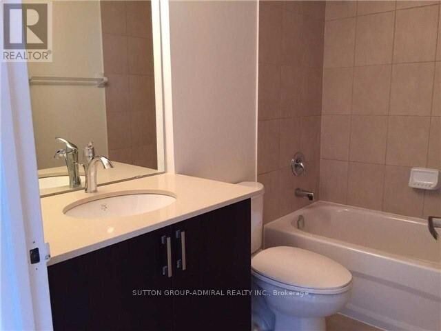 Property Photo:  736 Bay Street 2701  ON M5G 1N6 