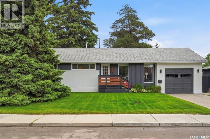 Property Photo: 2313 Dufferin Avenue SK S7J 1C1