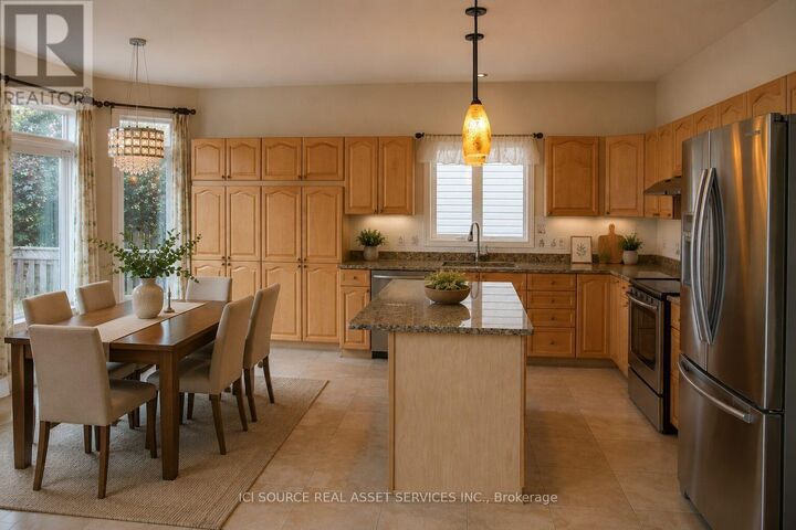Property Photo:  28 Maricona Way  ON K2T 1H2 