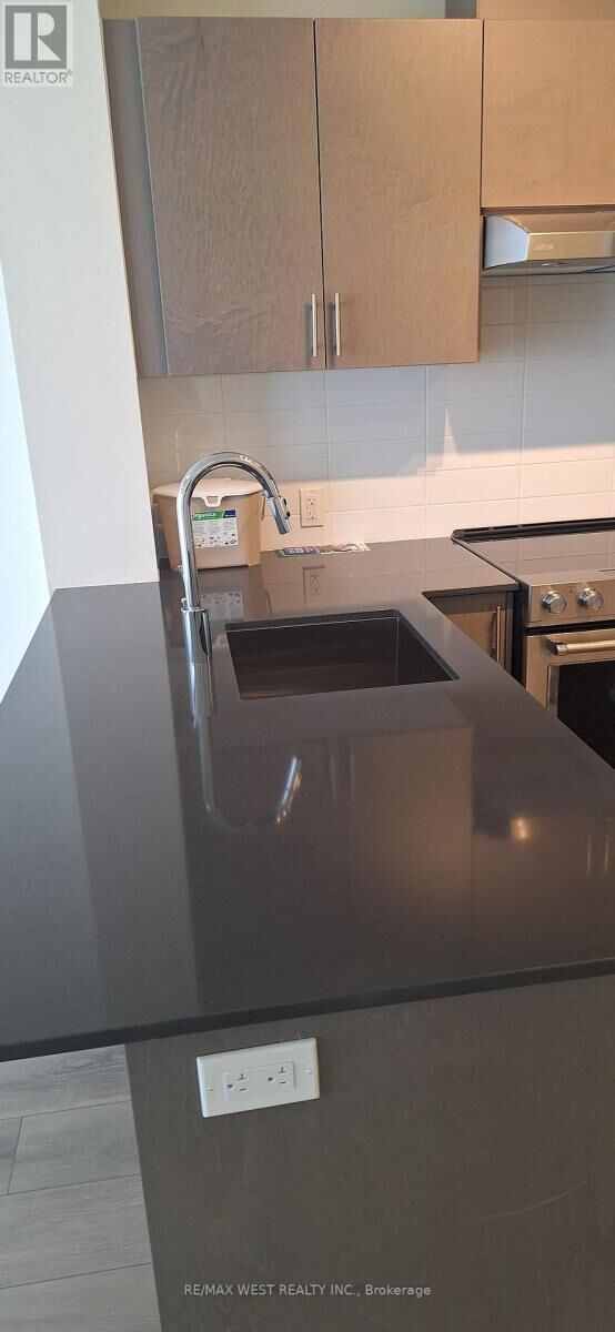 Property Photo:  27 Korda Gate  ON L4K 0P6 