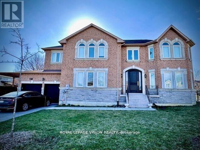 Property Photo: 61 Rocksprings Avenue Main ON L4S 1P8