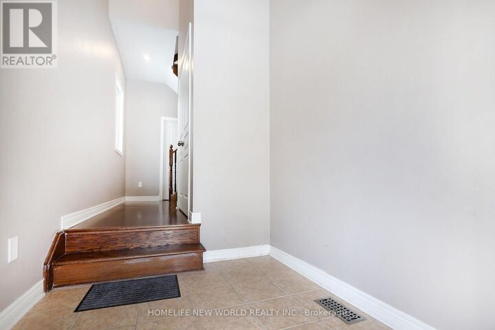 Property Photo:  Master Crescent  ON L4E 0V1 