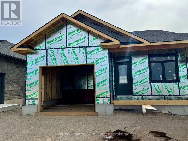132 Devinwood Avenue — photo 1