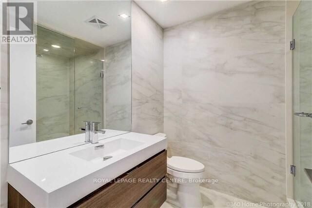 Property Photo:  156 Portland Street 512  ON M5V 0G1 