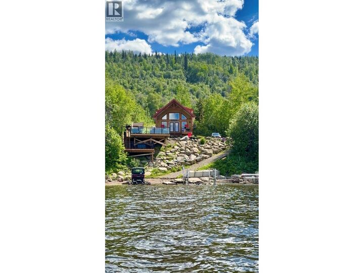 6808 Moberly Lake Road South — photo 1