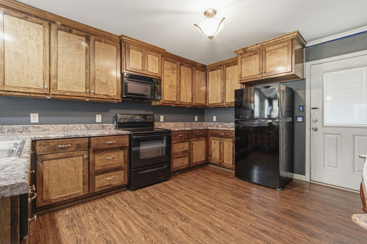 Property Photo:  107 S Canal Street  AL 00N/A 