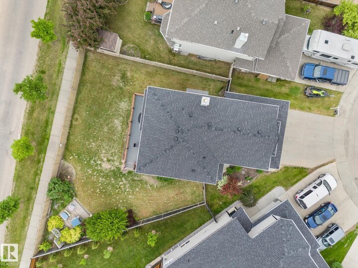 Property Photo:  19 Huxley Cove  AB T7X 4S5 