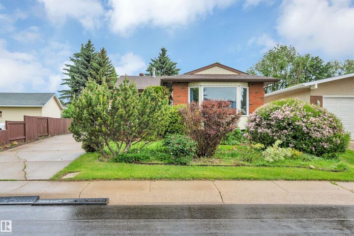 4524 20A Avenue NW — photo 1