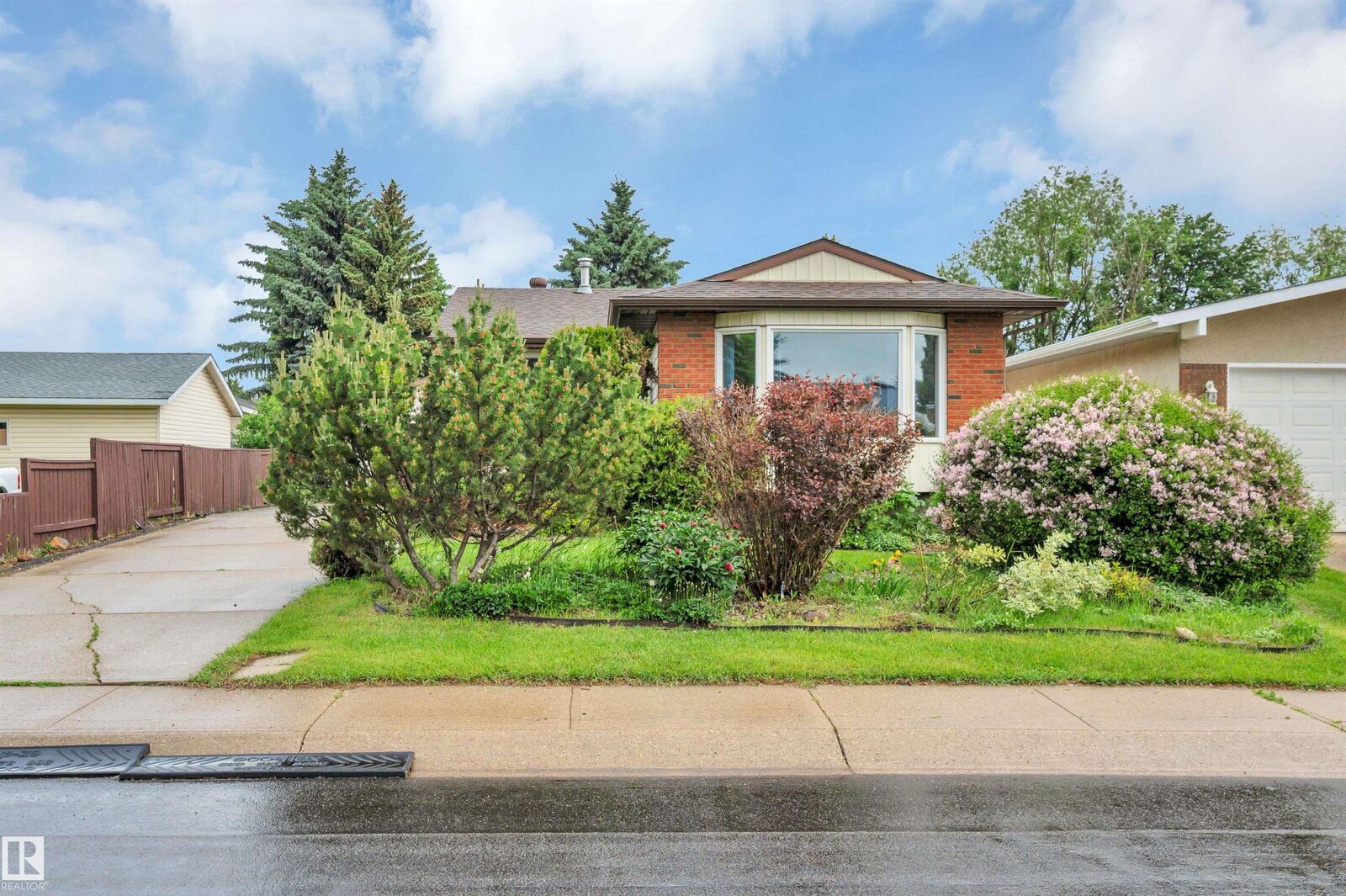 Property Photo: 4524 20A Avenue NW AB T6L 2Z5