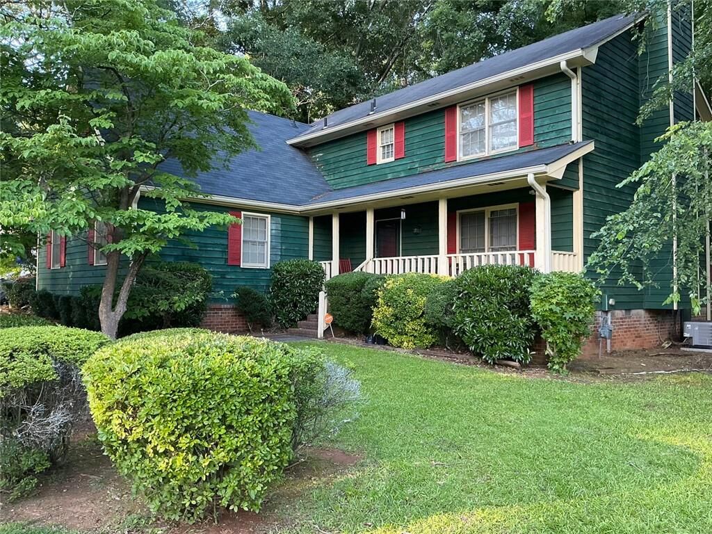 Property Photo: 1454 Albans Court GA 30058