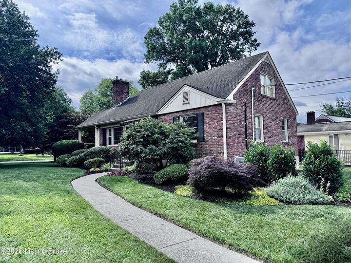 Property Photo:  4435 Blenheim Rd  KY 40207 