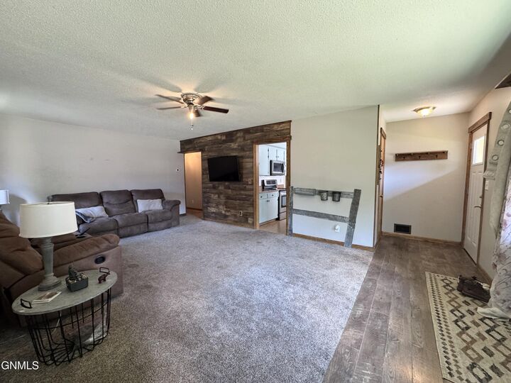 Property Photo:  1314 17th Street  ND 58501 