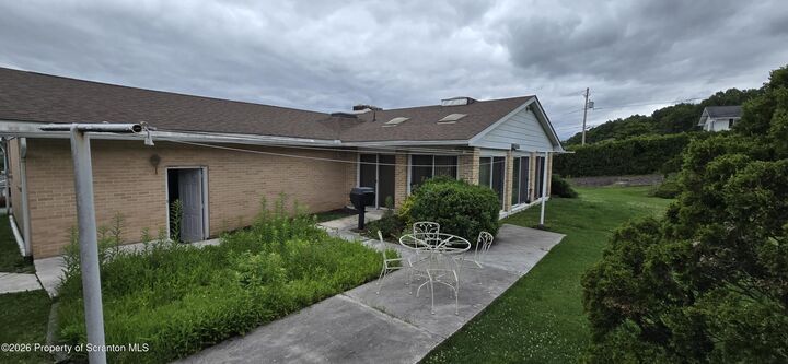 Property Photo:  302 Cor Sunset &Amp Roberts Drive  PA 18519 