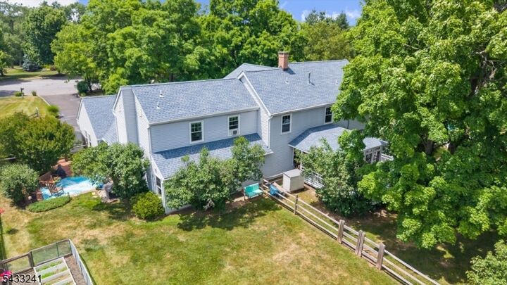 Property Photo:  9 Mills Ct  NJ 08822 