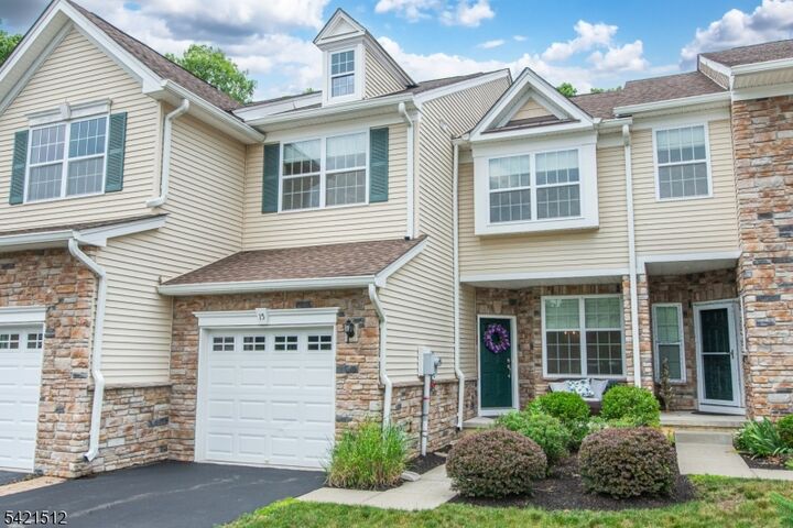 Property Photo:  15 Julia Pl  NJ 07828 