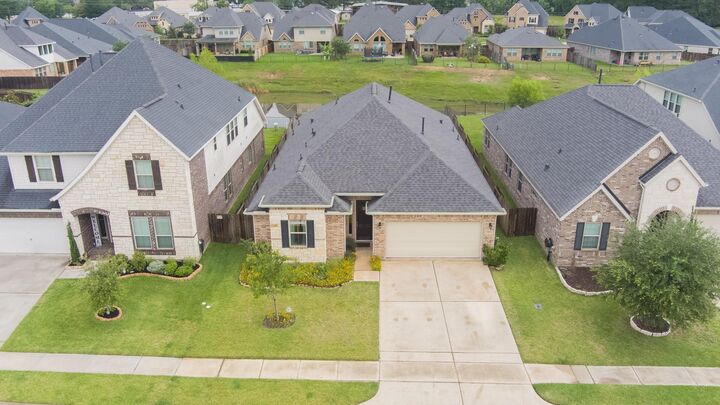 Property Photo:  122 Hollow Terrace Court  TX 77375 