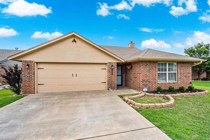 Property Photo:  438 NW Granite Ave  OK 73527 