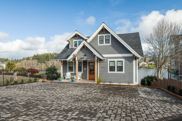 Property Photo: 3820 NE West Devils Lake Road OR 97367