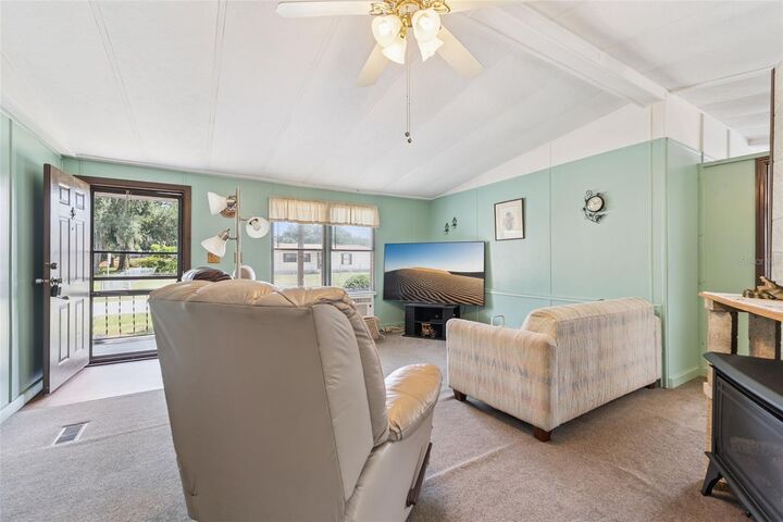 Property Photo:  4808 Rollinglen Loop W  FL 33810 