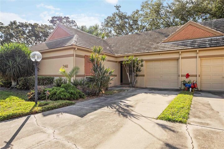 Property Photo: 3411 57th Avenue Drive W 6 FL 34210