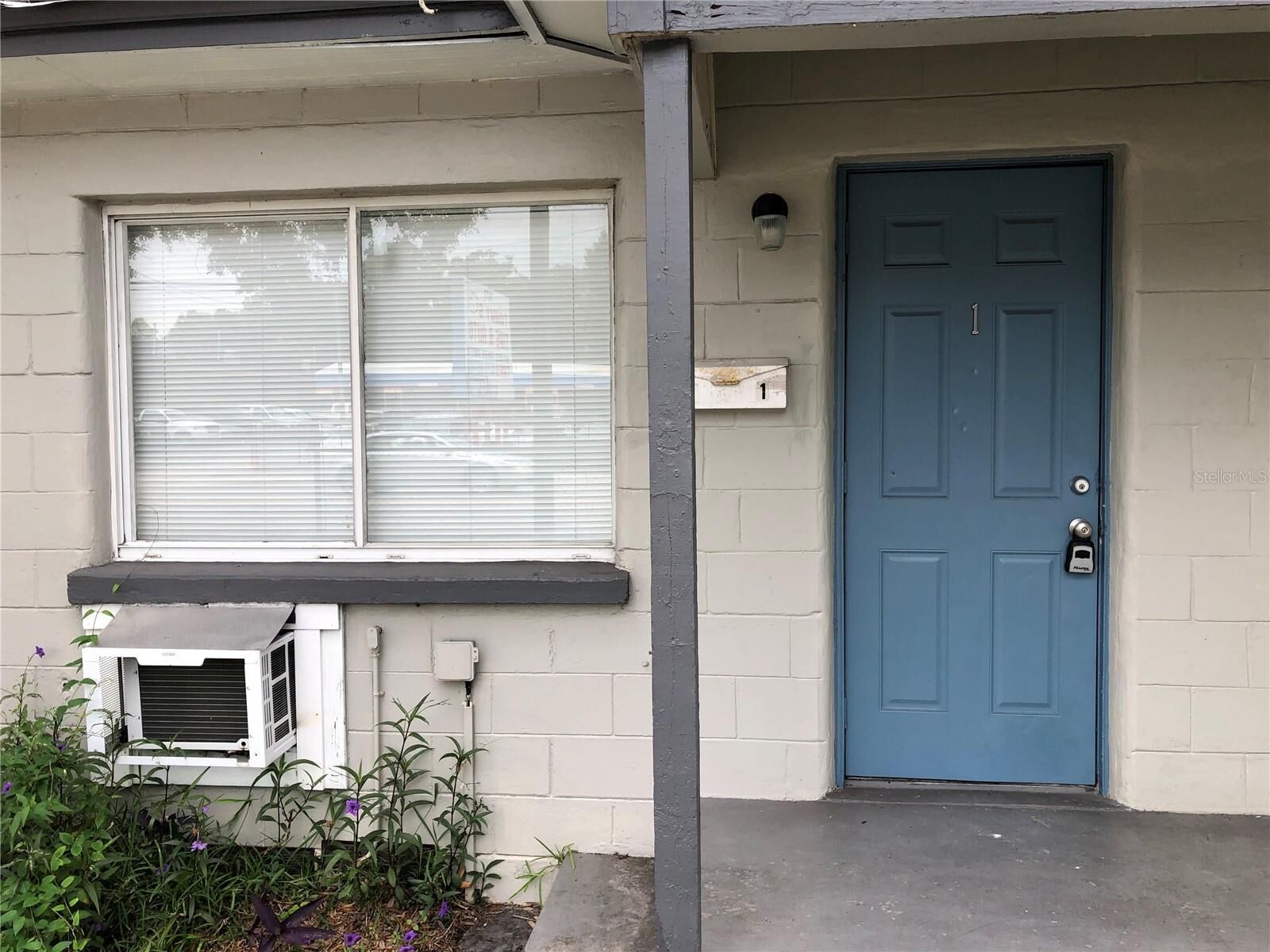 Property Photo: 7208 N Nebraska Avenue 1 FL 33604