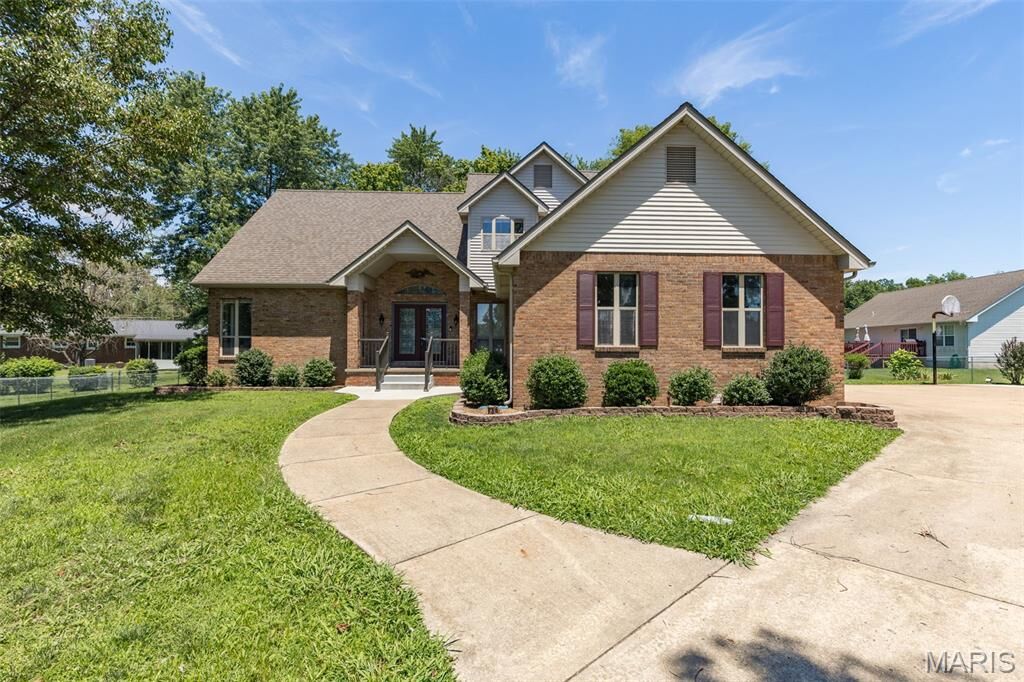 Property Photo:  532 Loretta Court  MO 63640 