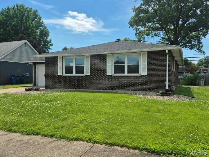 Property Photo:  3209 Newell Drive  IL 62040 