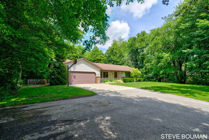 Property Photo: 5915 141st Avenue MI 49423
