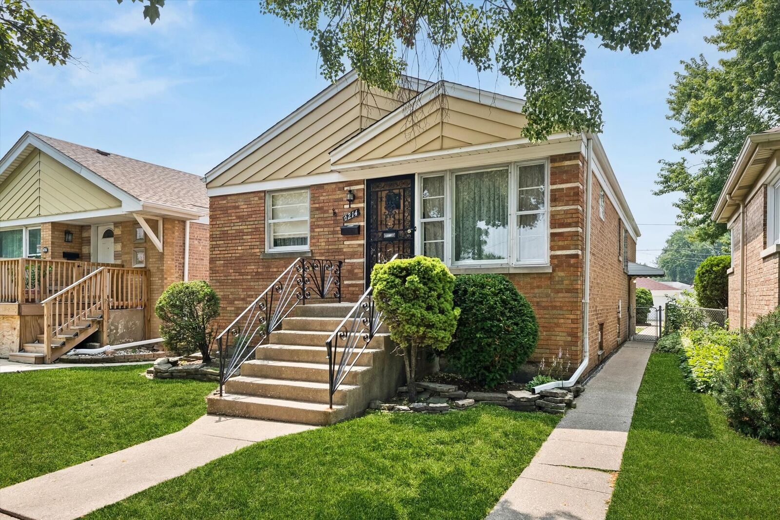 Property Photo:  6214 35th Street  IL 60402 